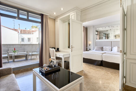 Accommodation in a suite