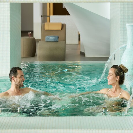 https://images.mirai.com/OFFERS%2FHOTELS%2F100379906%2F20220309%20LongivityAlvor_15_Piscina_3485RN%20%281%29%20%282%29.jpg