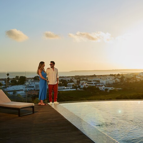 https://images.mirai.com/OFFERS%2FHOTELS%2F100379906%2FSummer%20Rate.jpg