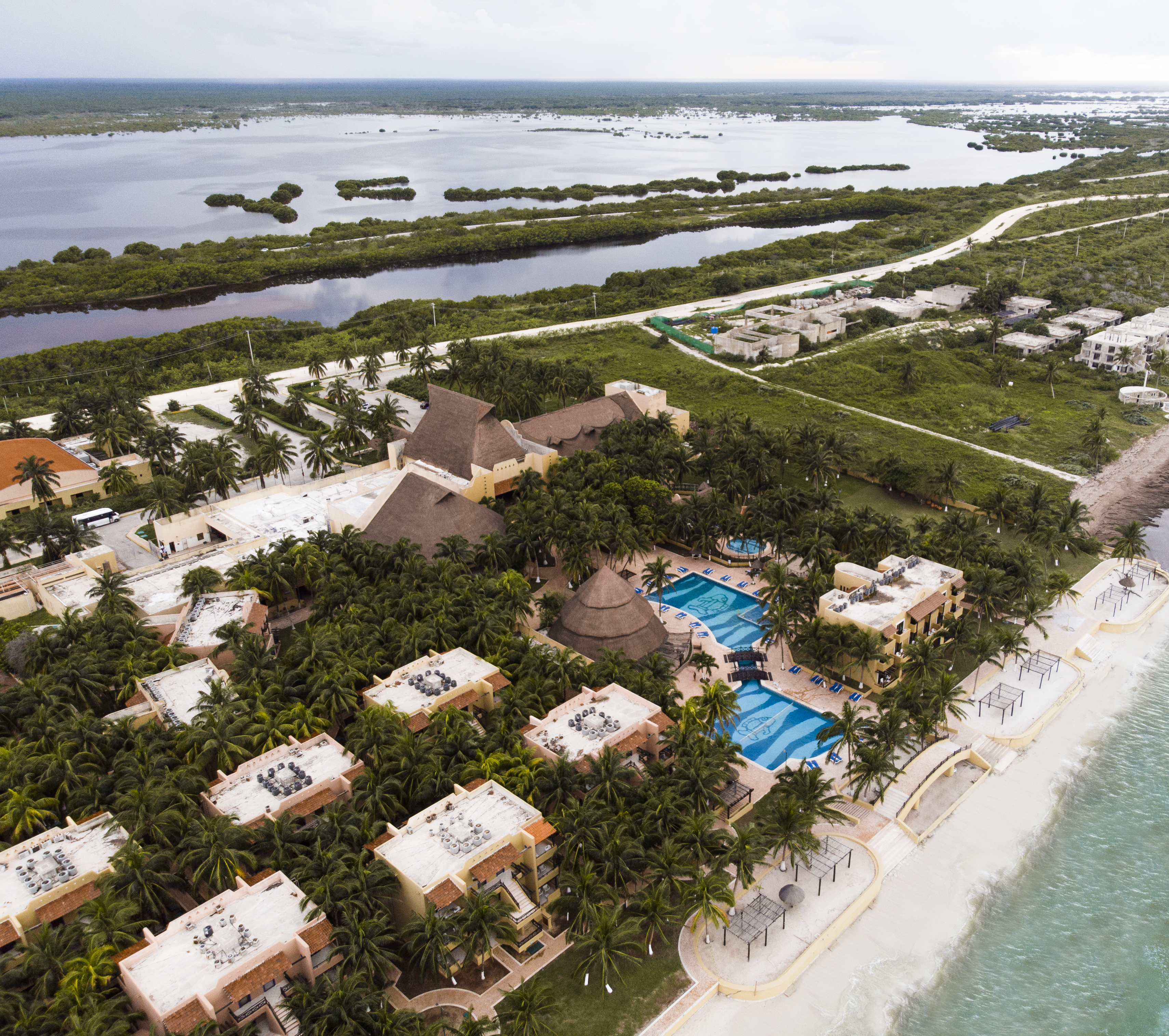 https://images.mirai.com/OFFERS%2FHOTELS%2F100379908%2FDJI_0790-Editar.jpg