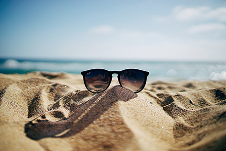 https://images.mirai.com/OFFERS%2FHOTELS%2F100380576%2FEreza_Oferta_Gafas_de_sol.jpg