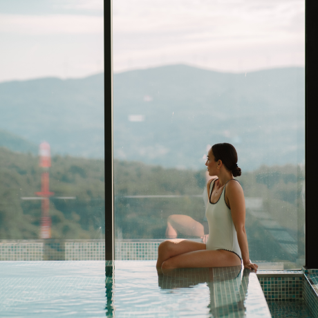 https://images.mirai.com/OFFERS%2FHOTELS%2F100381111%2FTVCH%20oferta.png