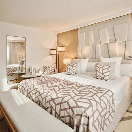 https://images.mirai.com/OFFERS%2FHOTELS%2F43356569%2FPROMOCIONESPALAUULTIMAHORASINTARJETA.jpg